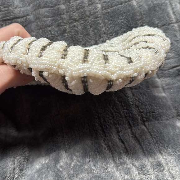 Vintage white beaded evening clutch/ bag /purse - Picture 15 of 15